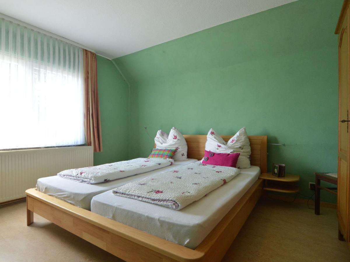 Traditional Holiday Home In B Tgenbach With Sauna ビュートゲンバッ エクステリア 写真