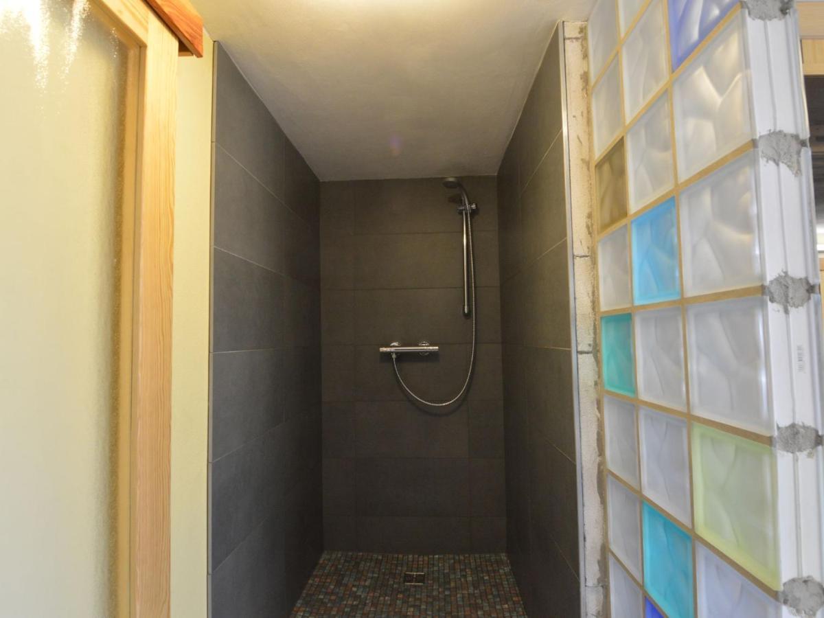 Traditional Holiday Home In B Tgenbach With Sauna ビュートゲンバッ エクステリア 写真